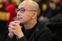 Diễn viên Khánh Jimmy bị ngã rách dây chằng khi quay hài Tết