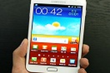 Galaxy Note trắng khuấy động mùa mua sắm cuối năm