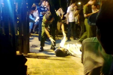 Mâu thuẫn tình cảm, vác mã tấu chém chết tình địch