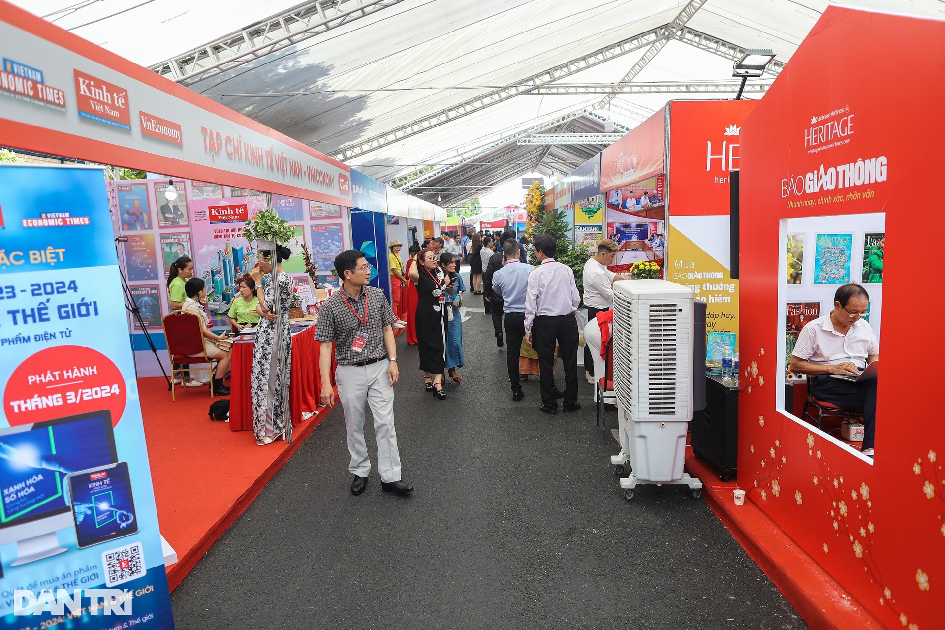 Hội Báo toàn quốc 2024 nhộn nhịp trong ngày khai mạc - 12 Hội Báo toàn quốc 2024 nhộn nhịp trong ngày khai mạc - 12