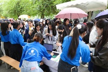 Hàng nghìn học sinh, sinh viên hội tụ Hội thảo Hợp tác Giáo dục Việt - Trung 2025