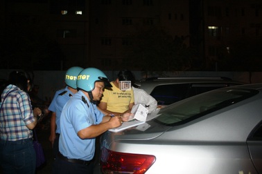 Kiểm tra đột xuất, lập biên bản vi phạm nhiều “taxi” Uber