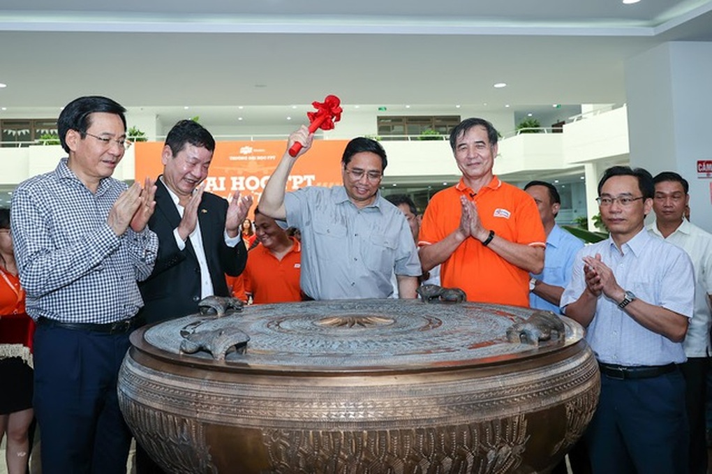 Thủ tướng khảo sát một số nhà máy, dự án công nghệ cao tại Đà Nẵng - 2 Thủ tướng khảo sát một số nhà máy, dự án công nghệ cao tại Đà Nẵng - 2