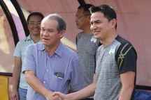 Bầu Đức: "Chưa có ai bàn với tôi chuyện Kiatisuk lên tuyển thay ông Park"