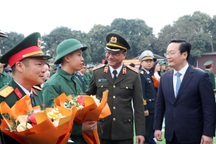 Chàng trai 19 tuổi "viết" ước mơ cuộc đời trong màu áo lính