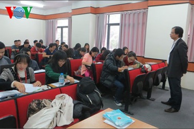 Bộ Giáo dục lý giải việc cho dừng tuyển sinh hệ cao đẳng, trung cấp