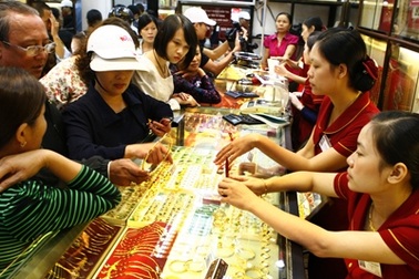 Đánh 10% thuế kinh doanh vàng miếng?