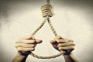 Đi chăn trâu, tá hỏa phát hiện thi thể treo trên cây