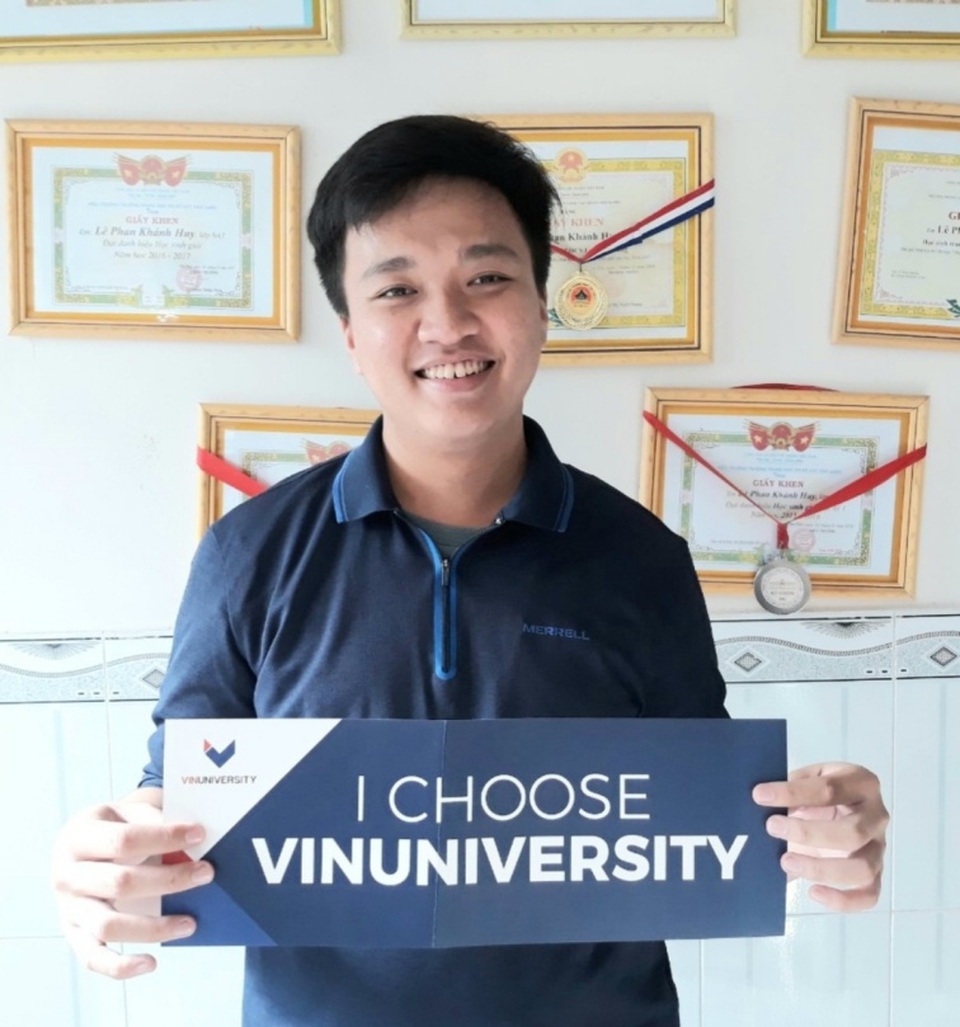 Cậu học trò Đồng Tháp giành học bổng toàn phần của VinUni từ câu trả lời không giống ai - 1 Cậu học trò Đồng Tháp giành học bổng toàn phần của VinUni từ câu trả lời không giống ai - 1