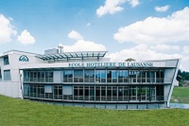 Thăng trầm trường Quản lý khách sạn Thụy Sĩ 20 năm qua 