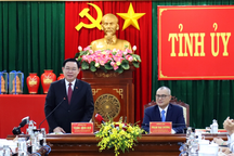 Chủ tịch Quốc hội muốn Phú Yên bứt phá thành trung tâm du lịch