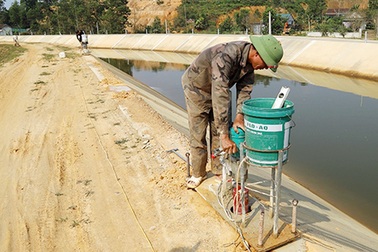 Bộ Nông nghiệp “sửa” thiếu sót, ngăn “thần chết” trên kênh thủy lợi ngàn tỷ