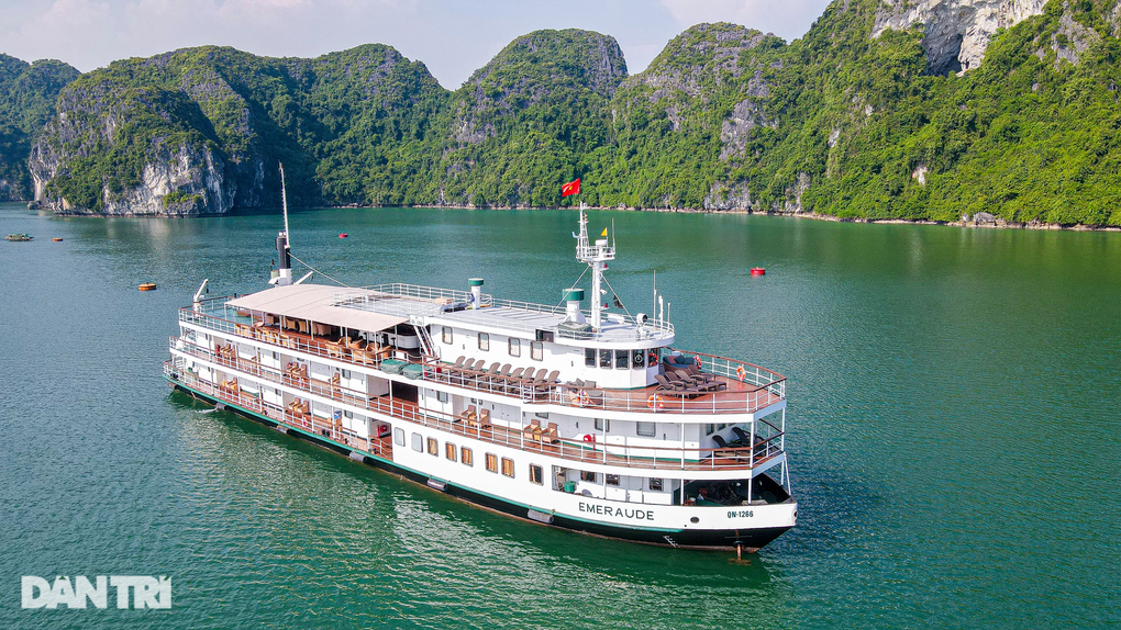 Quảng Ninh: Du lịch rộng cửa nhưng khách lại thưa thớt, vì sao? - 3 Quảng Ninh: Du lịch rộng cửa nhưng khách lại thưa thớt, vì sao? - 3