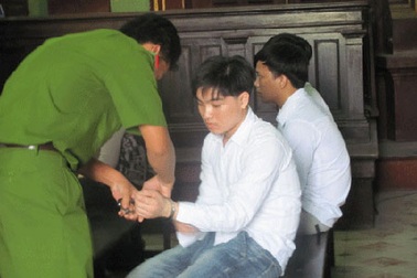 Chém người tình của cha