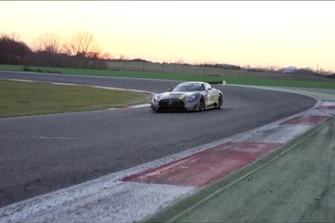 Chiêm ngưỡng mẫu Mercedes-AMG GT3 trên đường thử