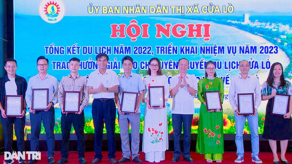 Phóng viên Dân trí đoạt giải Nhì Giải báo chí Cửa Lò - 1 Phóng viên Dân trí đoạt giải Nhì Giải báo chí Cửa Lò - 1