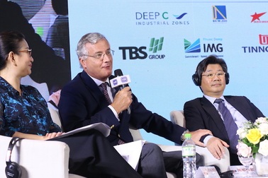 Vì sao nhiều nước phải xếp hàng, còn Việt Nam ung dung "đặt chân" vào EU?