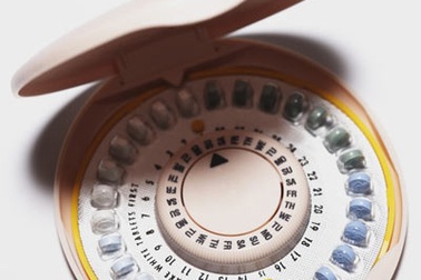 Thuốc tránh thai: Những thắc mắc muôn thuở