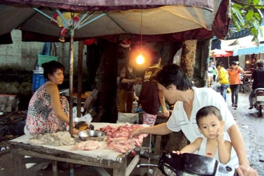 Thực phẩm tươi sống vẫn đắt đỏ