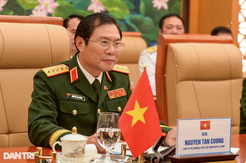 Đại tướng Nguyễn Tân Cương hội đàm Tư lệnh Lực lượng Quốc phòng Thái Lan