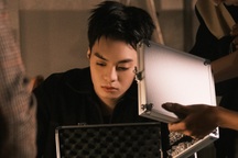 Negav hé lộ chuyện tình yêu, kể chuyện hôn bạn diễn nữ