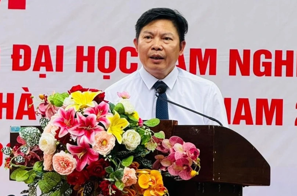 Hiệu trưởng đại học hứa tăng thưởng Tết cho giáo viên nhân ngày 20/11 - 1 Hiệu trưởng đại học hứa tăng thưởng Tết cho giáo viên nhân ngày 20/11 - 1