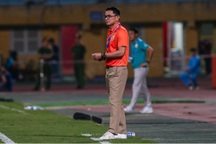 HLV Kiatisuk từ chối nhận xét về tân HLV trưởng đội tuyển Việt Nam