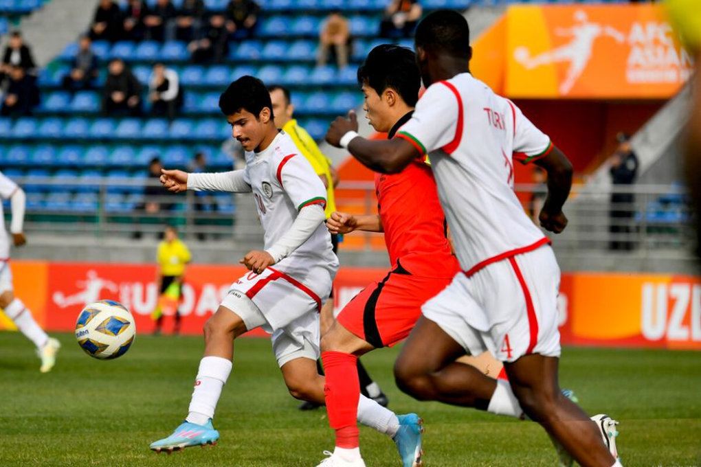 Thắng đậm Oman, U20 Hàn Quốc khẳng định sức mạnh ở giải châu Á - 2 Thắng đậm Oman, U20 Hàn Quốc khẳng định sức mạnh ở giải châu Á - 2