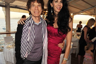 Nhà thiết kế nổi tiếng nước Mỹ tự tử vì nợ nần?