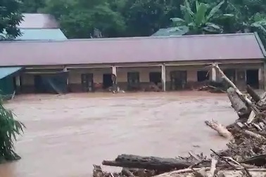 Lũ quét kinh hoàng tại Điện Biên, 3 xã bị cô lập