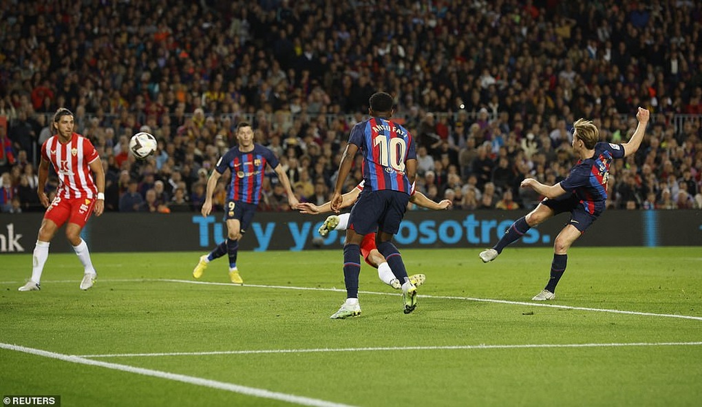 Barcelona lên ngôi đầu bảng La Liga trong ngày chia tay Pique đầy cảm xúc - 4 Barcelona lên ngôi đầu bảng La Liga trong ngày chia tay Pique đầy cảm xúc - 4