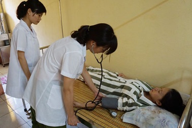 Những chiến sĩ áo trắng sau cánh cửa trại giam