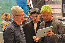 Nhóm bạn trẻ được Tim Cook ghé thăm: "Ông thích thú và khen ngợi chúng tôi"