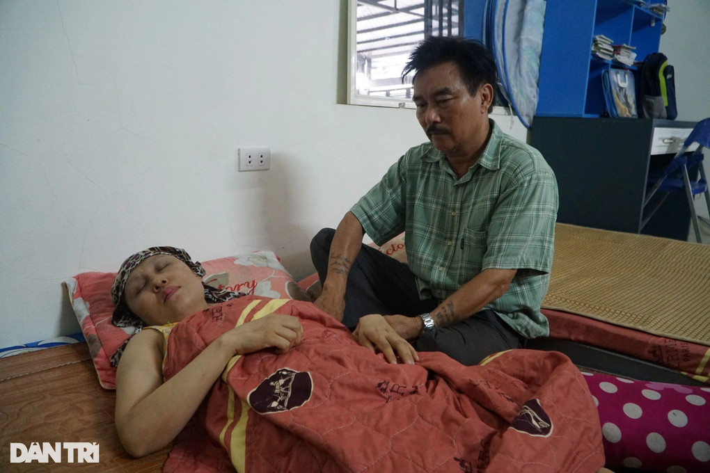 Bố mất vì đột quỵ, mẹ ung thư, cậu bé lớp 7 mịt mù tương lai - 5 Bố mất vì đột quỵ, mẹ ung thư, cậu bé lớp 7 mịt mù tương lai - 5