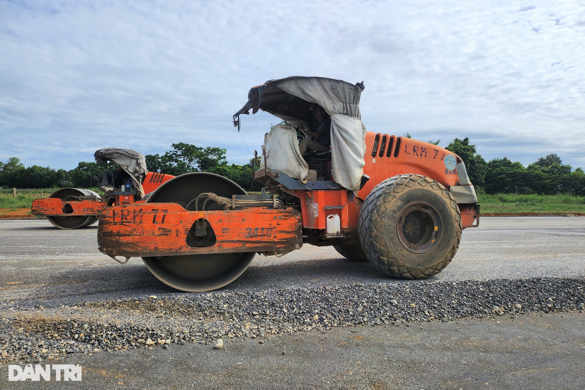 Cận cảnh tuyến đường hơn 20km tiêu tốn gần 2.000 tỷ đồng ở Ninh Bình - 6 Cận cảnh tuyến đường hơn 20km tiêu tốn gần 2.000 tỷ đồng ở Ninh Bình - 6