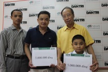 Một học sinh tiểu học tham gia ủng hộ 1000 cuốn vở 