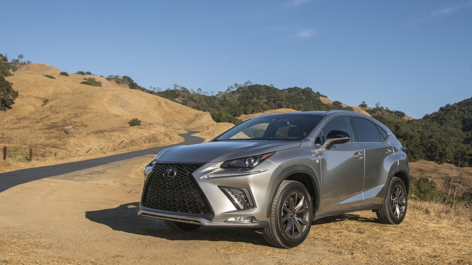 Chủ xe Lexus NX 300 không cần sốt ruột với phiên bản nâng cấp 2021 - 9 Chủ xe Lexus NX 300 không cần sốt ruột với phiên bản nâng cấp 2021 - 9