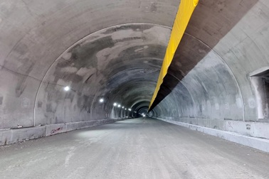 Nối thông 2 hầm đường bộ dài nhất trên tuyến cao tốc Bắc - Nam