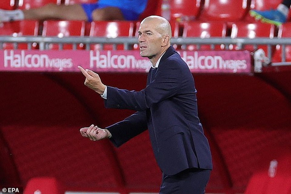Benzema lập công, Real Madrid tiến gần đến chức vô địch La Liga - 7 Benzema lập công, Real Madrid tiến gần đến chức vô địch La Liga - 7