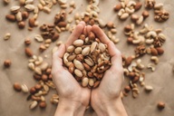 5 loại hạt tốt nhất cho sức khỏe, có loại được trồng nhiều ở Việt Nam