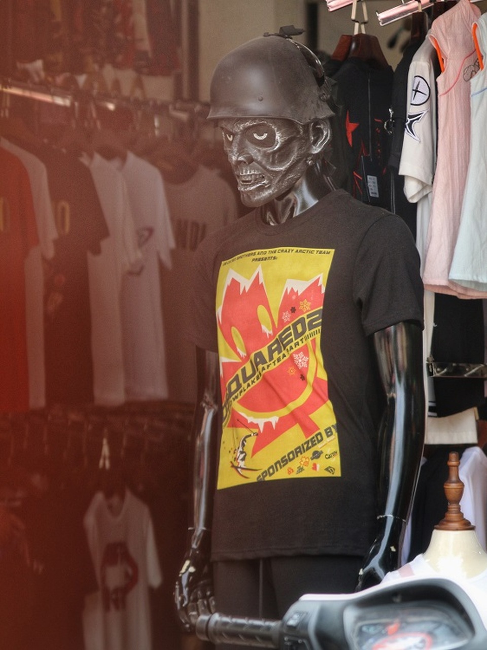 Choáng ngợp “phố chân dài” độc nhất vô nhị ở Hà Nội - 6 Choáng ngợp “phố chân dài” độc nhất vô nhị ở Hà Nội - 6