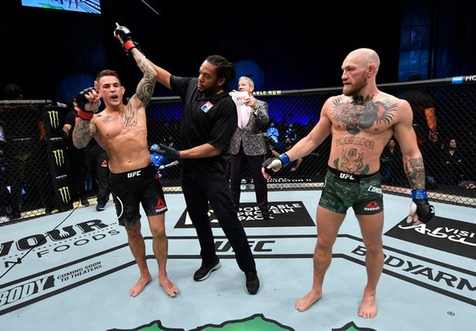 Gã điên McGregor bị hạ knock-out chóng vánh trong ngày tái xuất - 3 Gã điên McGregor bị hạ knock-out chóng vánh trong ngày tái xuất - 3