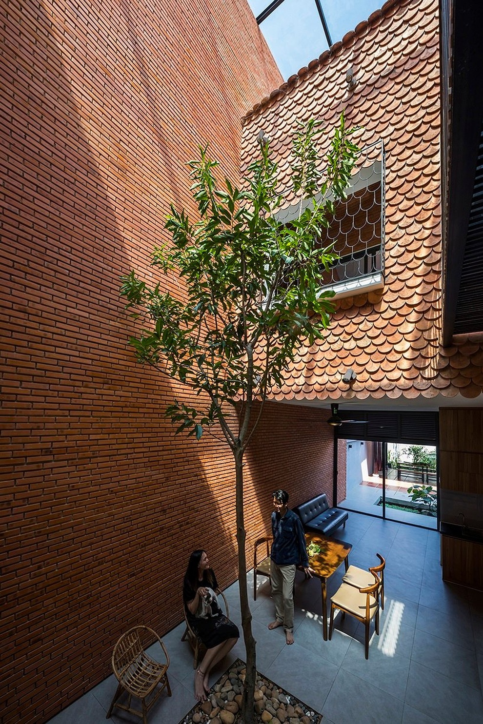 Nhà 75 m2 chia đôi, tràn ngập ánh sáng của cặp vợ chồng ở Tây Ninh - 8 Nhà 75 m2 chia đôi, tràn ngập ánh sáng của cặp vợ chồng ở Tây Ninh - 8