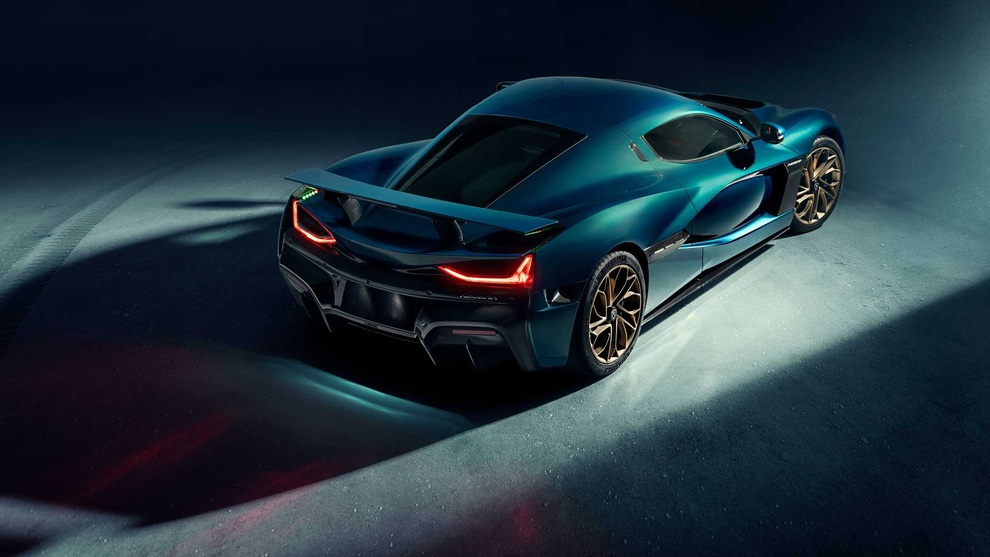 Siêu xe chạy điện Rimac Nevera gây choáng không chỉ bởi giá bán 2 triệu EUR - 2 Siêu xe chạy điện Rimac Nevera gây choáng không chỉ bởi giá bán 2 triệu EUR - 2