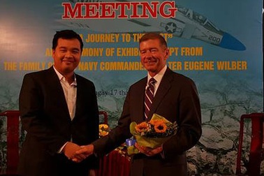 Di tích Nhà tù Hỏa Lò tiếp nhận lần 2 hiện vật của gia đình cựu binh Mỹ