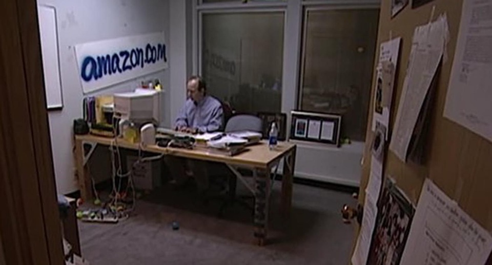 Jeff Bezos đã đưa Amazon từ cửa hàng sách thành đế chế công nghệ thế nào? - 2 Jeff Bezos đã đưa Amazon từ cửa hàng sách thành đế chế công nghệ thế nào? - 2