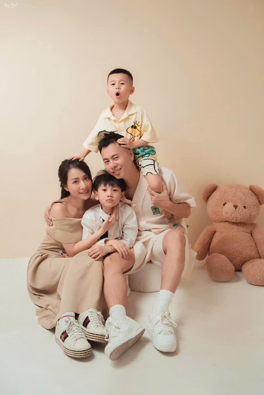 Nhạc sĩ Dương Cầm bật mí về món quà bất ngờ ở hoà nhạc Rực rỡ ngày mới - 8 Nhạc sĩ Dương Cầm bật mí về món quà bất ngờ ở hoà nhạc Rực rỡ ngày mới - 8