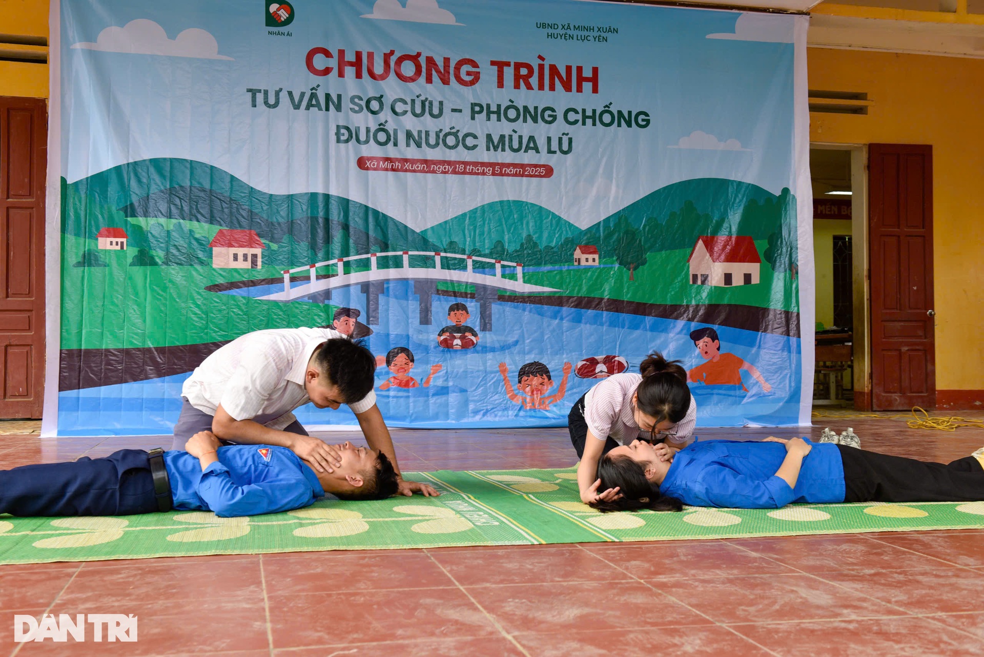 Tư vấn sơ cứu - phòng chống đuối nước cho 400 học sinh tỉnh Yên Bái - 3 Tư vấn sơ cứu - phòng chống đuối nước cho 400 học sinh tỉnh Yên Bái - 3