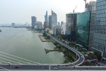 Cận cảnh các cầu tàu dọc công viên bến Bạch Đằng