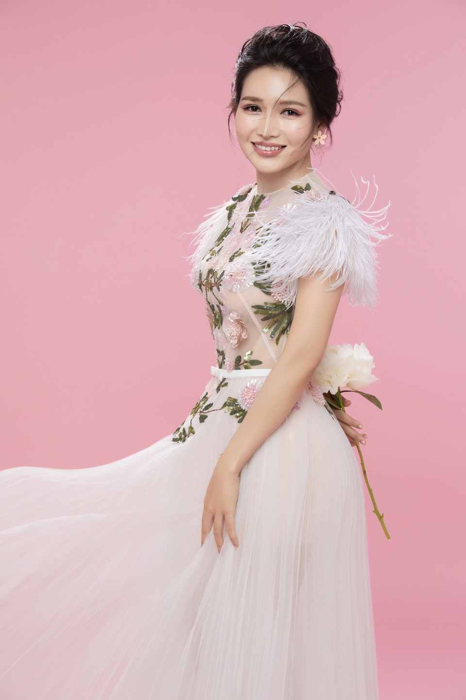 Nhan sắc ngọt ngào của diễn viên phim Mẹ ghẻ - 5